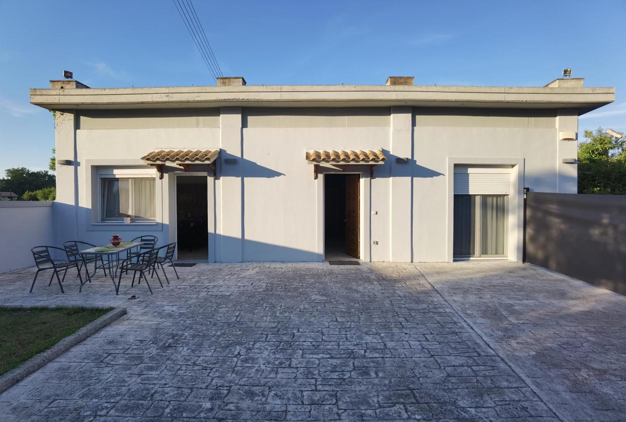 Villa Intemella Kompítsion Zewnętrze zdjęcie