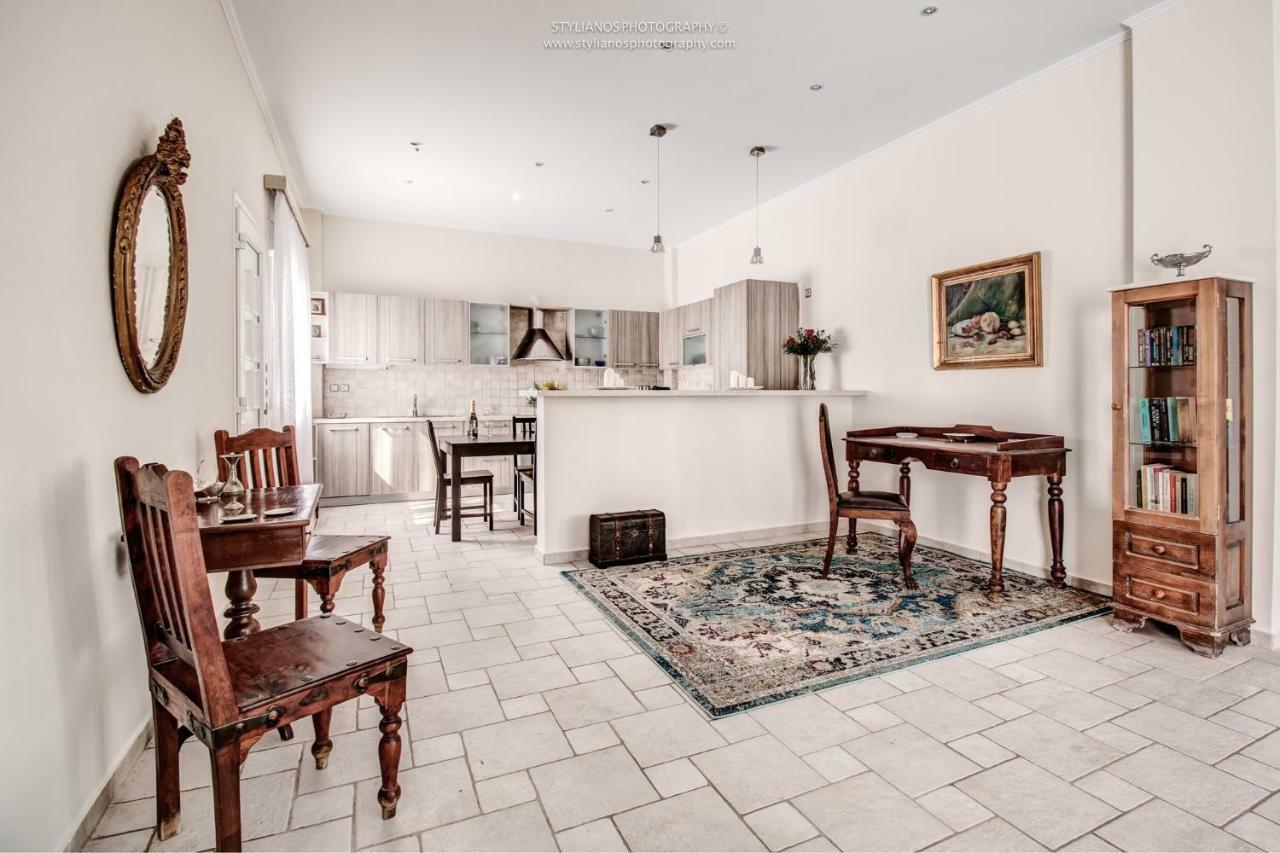 Villa Intemella Kompítsion Zewnętrze zdjęcie